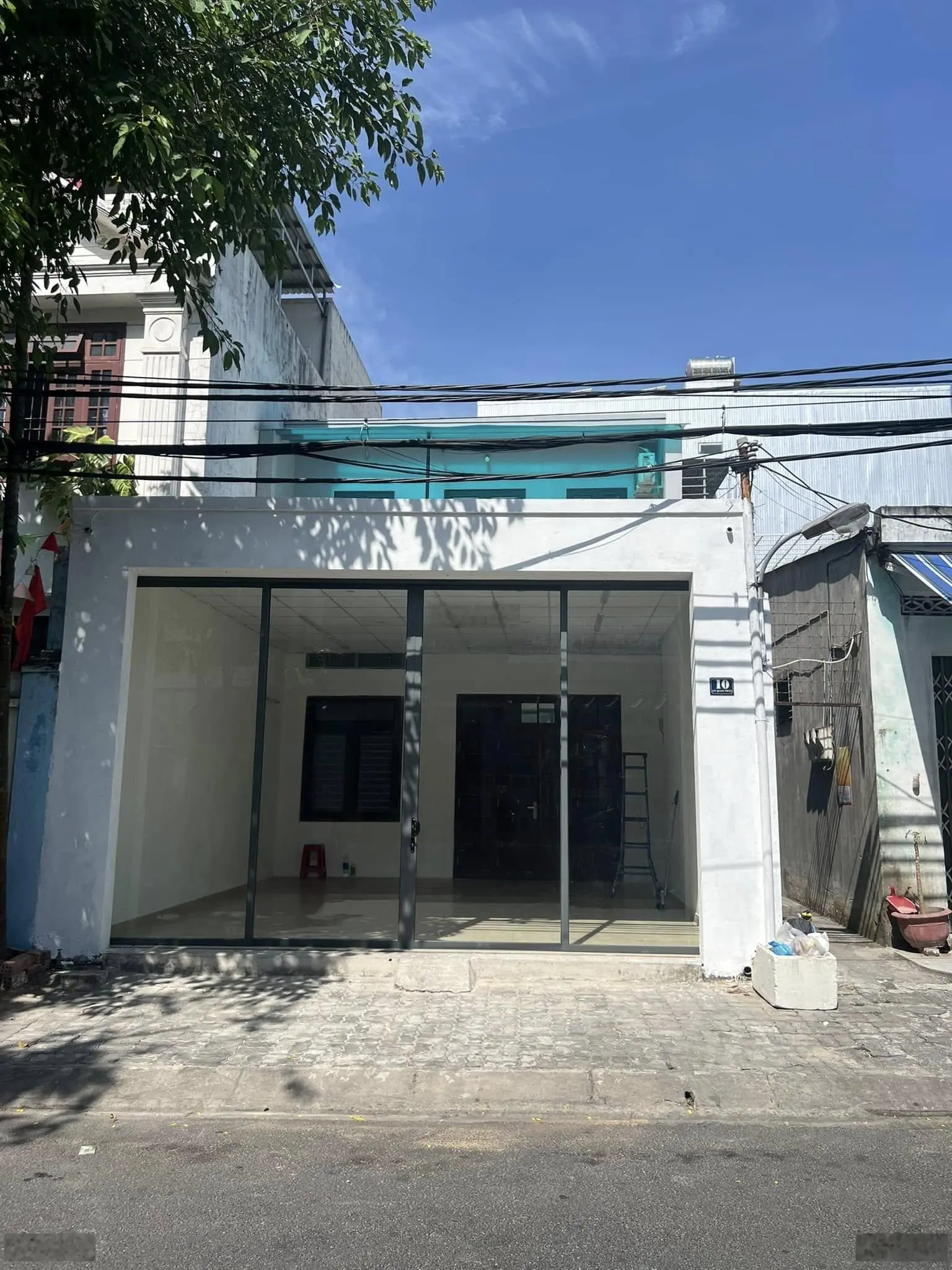 Nắm chủ, giữ khoá cửa nhà mặt tiền Lưu Quang Thuận, hướng Đông mát mẻ Vị trí sầm uất gần phố tây