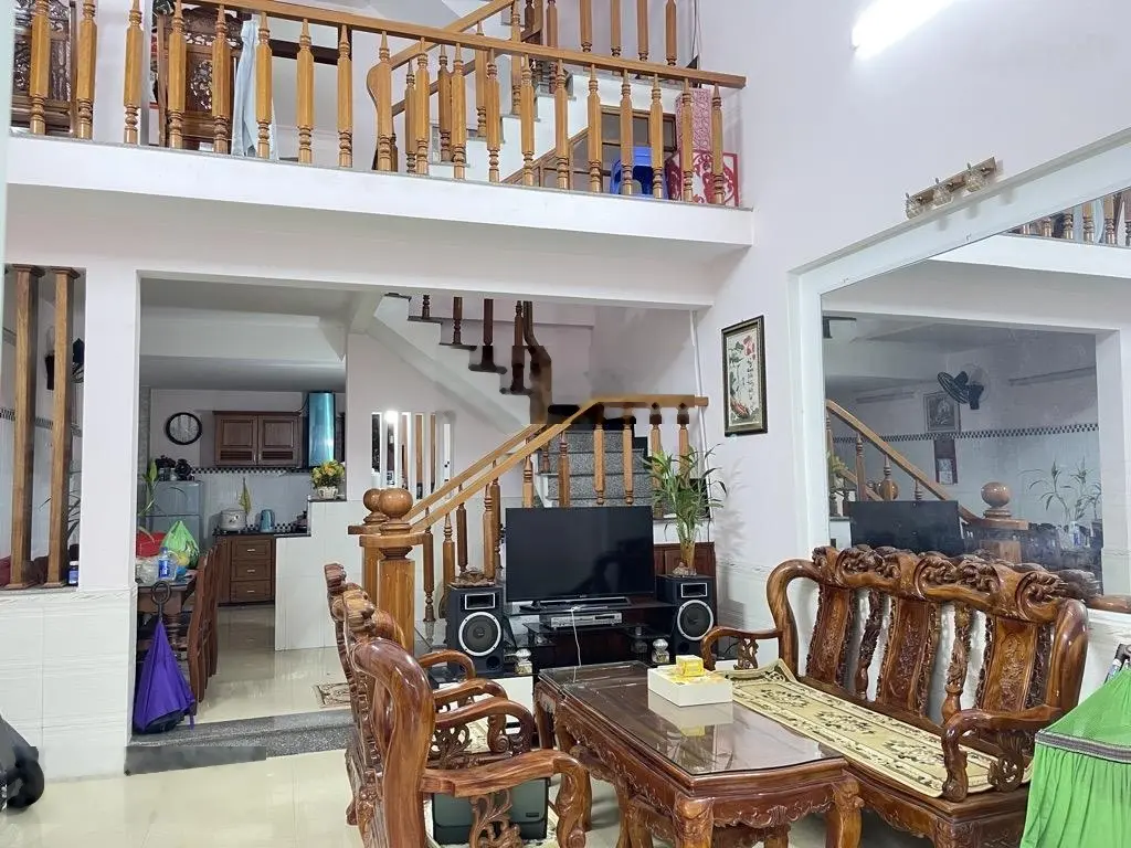 Ngay Đại Học Duy Tân - Phan Thanh - 3 Tầng - Đường thông, thoáng - 3.9 Tỷ