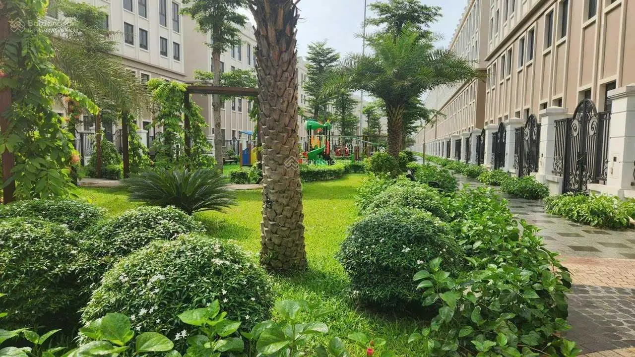 Bán nhanh căn liền kề 68m2 giá rẻ 7.6 tỷ, Thời Đại 18, 2 mặt tiền 1 mặt công viên. Vay ls ưu đãi