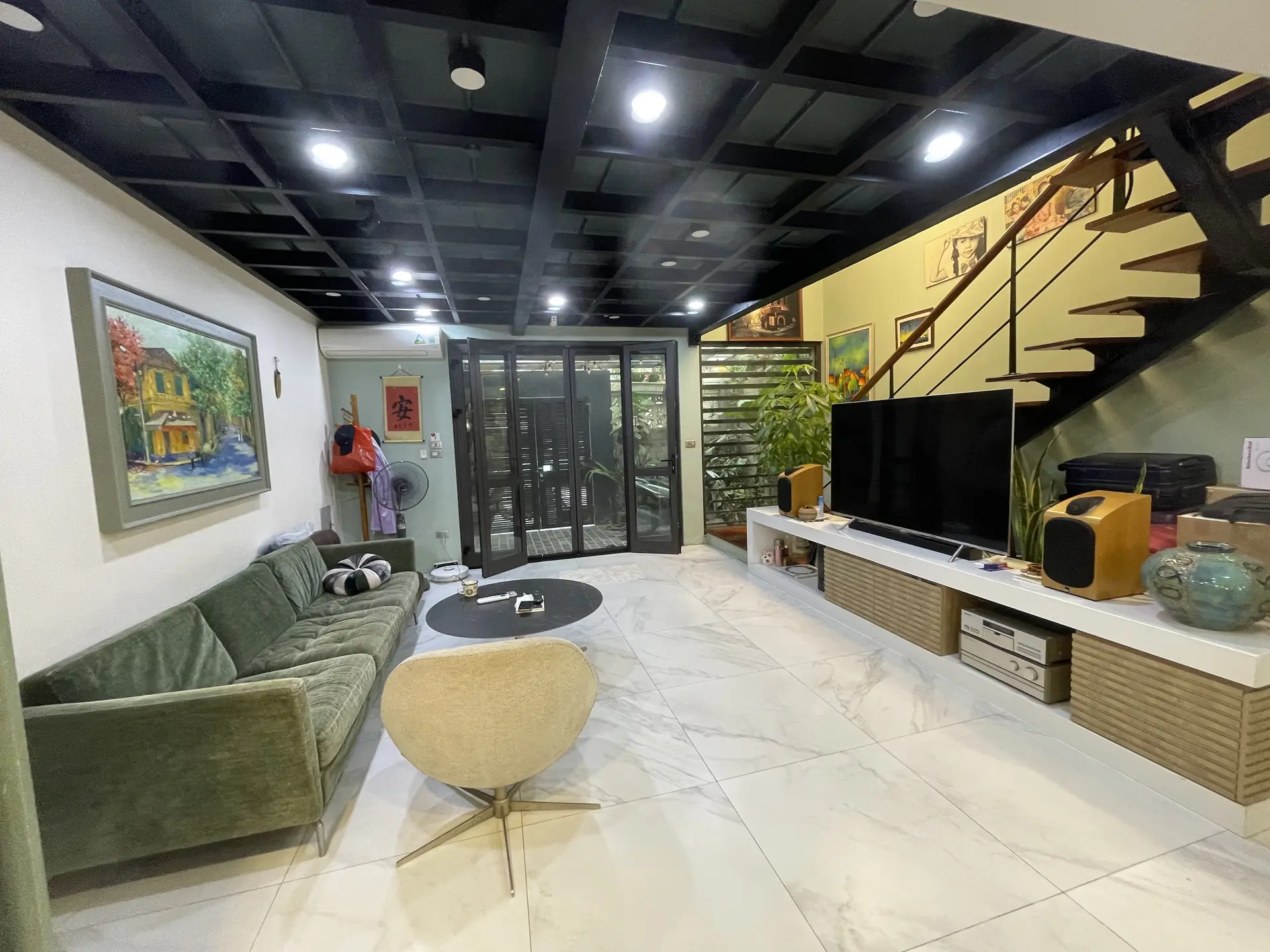 Căn nhà đẹp 3 ngủ ngõ xe hơi tránh nhau ở khu Âu Cơ, Tây Hồ bán giá rẻ
