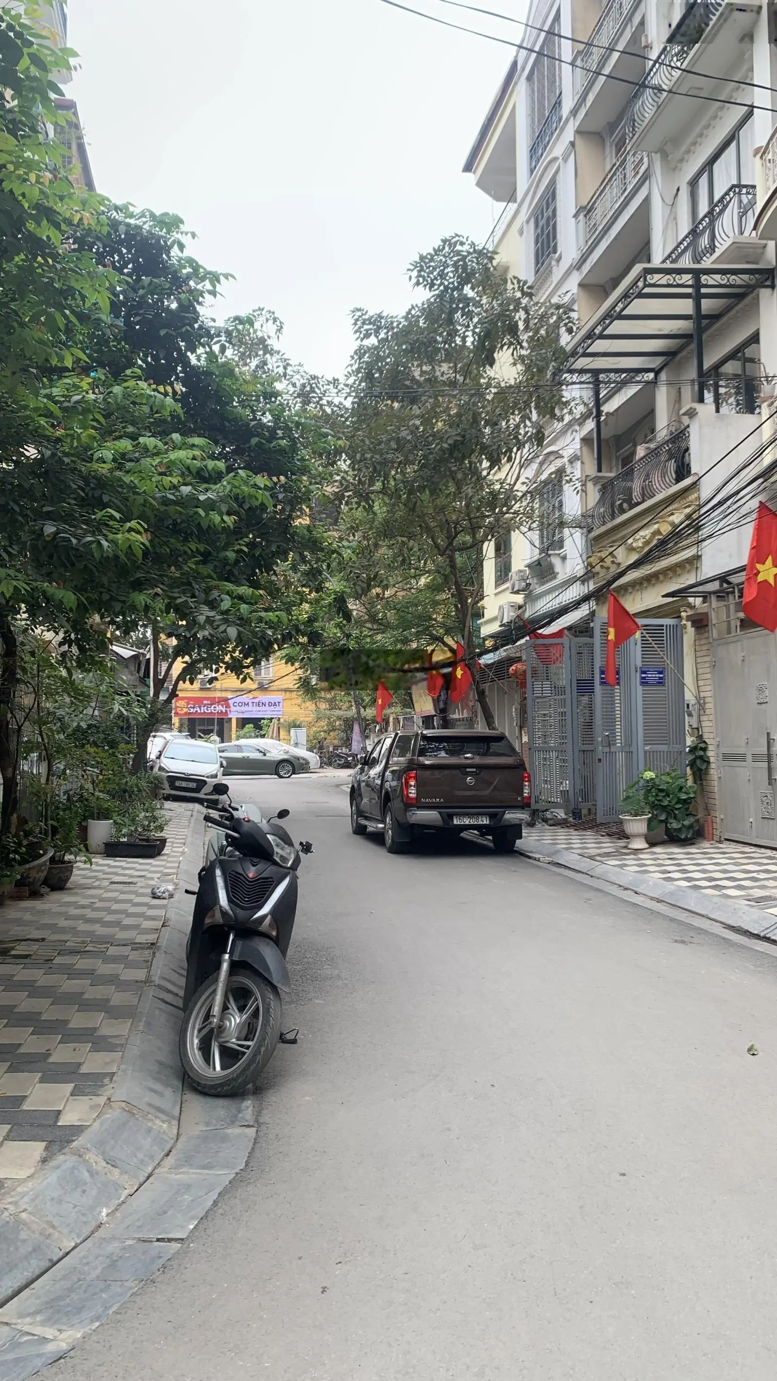 Bán nhà mặt ngõ Núi Trúc Kim Mã Ba Đình. 70/96m2 x 5T - MT 6.1m. Giá 29.5 tỷ