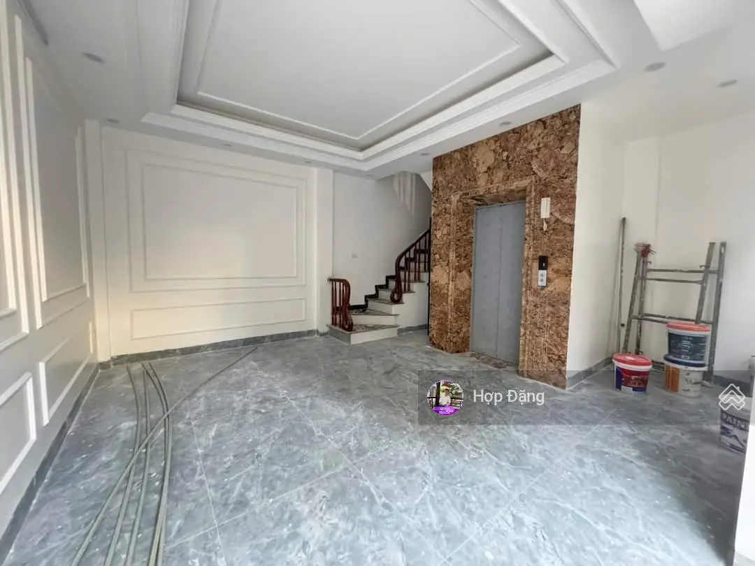 Nhà Đẹp Thang Máy ,Ngõ Nông Thẳng Tắp 3 Mặt Thoáng ,Phố Định Công Thượng nhỉnh 8 tỷ