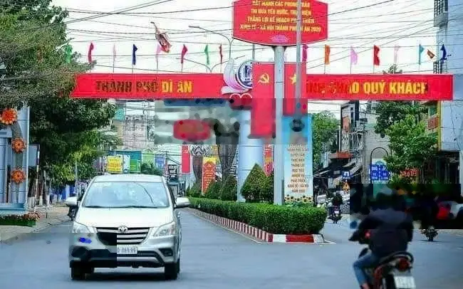 Bán nhanh lô đất trong trung tâm hành chính TP Dĩ An, Bình Dương. KDC vip, giá ngộp