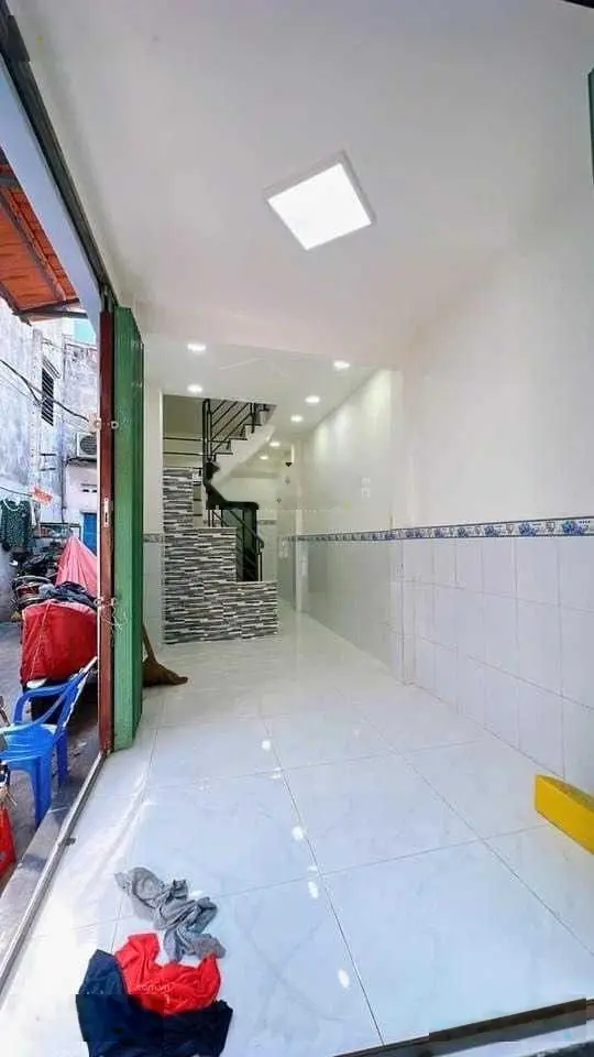 căn góc 2 mặt tiền hẽm rộng 4m