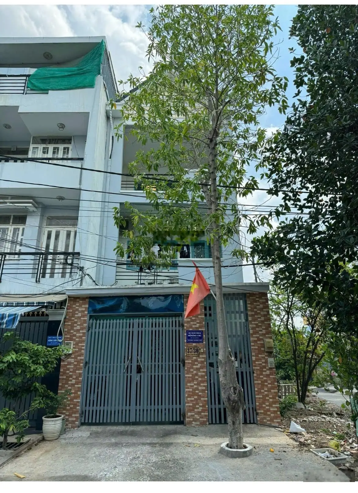 Chủ cần bán nhà khu 10 mẫu - Bình Trưng Đông 100m2 giá 10,3 tỷ LH: 0916 754 ***