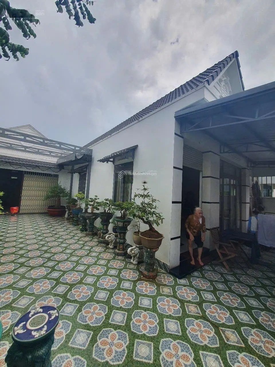 Bán nhà mái thái An Thạnh, gần chợ Búng Gội, giá 4,4 tỷ cho căn nhà 324 m2