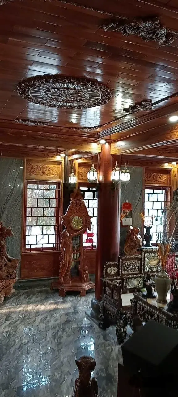 Bán biệt thự gõ đỏ ful toàn bộ góc 2mt đg nhựa kdc trung tâm Thị trấn Cần giuộc, giá 10ti500tr