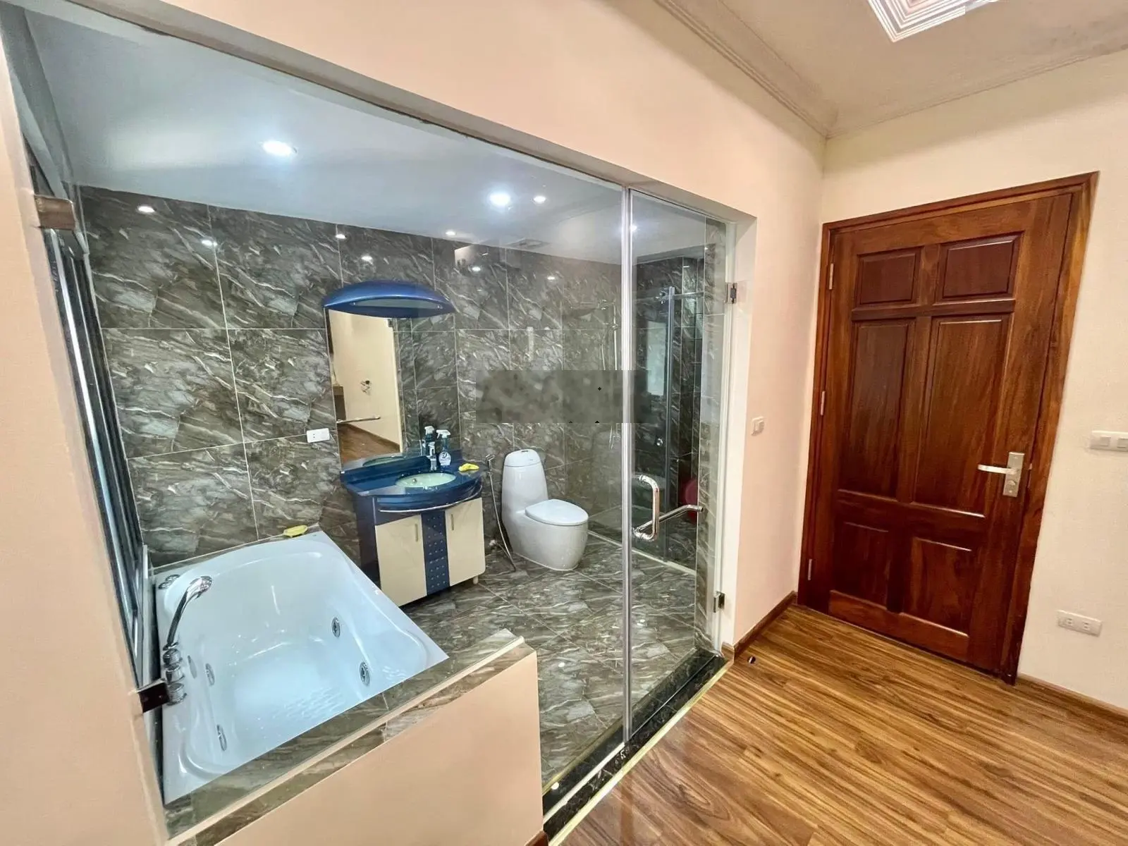 Căn góc! Phố Phùng Chí Kiên, phân lô vip, ô tô tránh, 3 thoáng, kinh doanh đỉnh, văn phòng, 58m2*5T