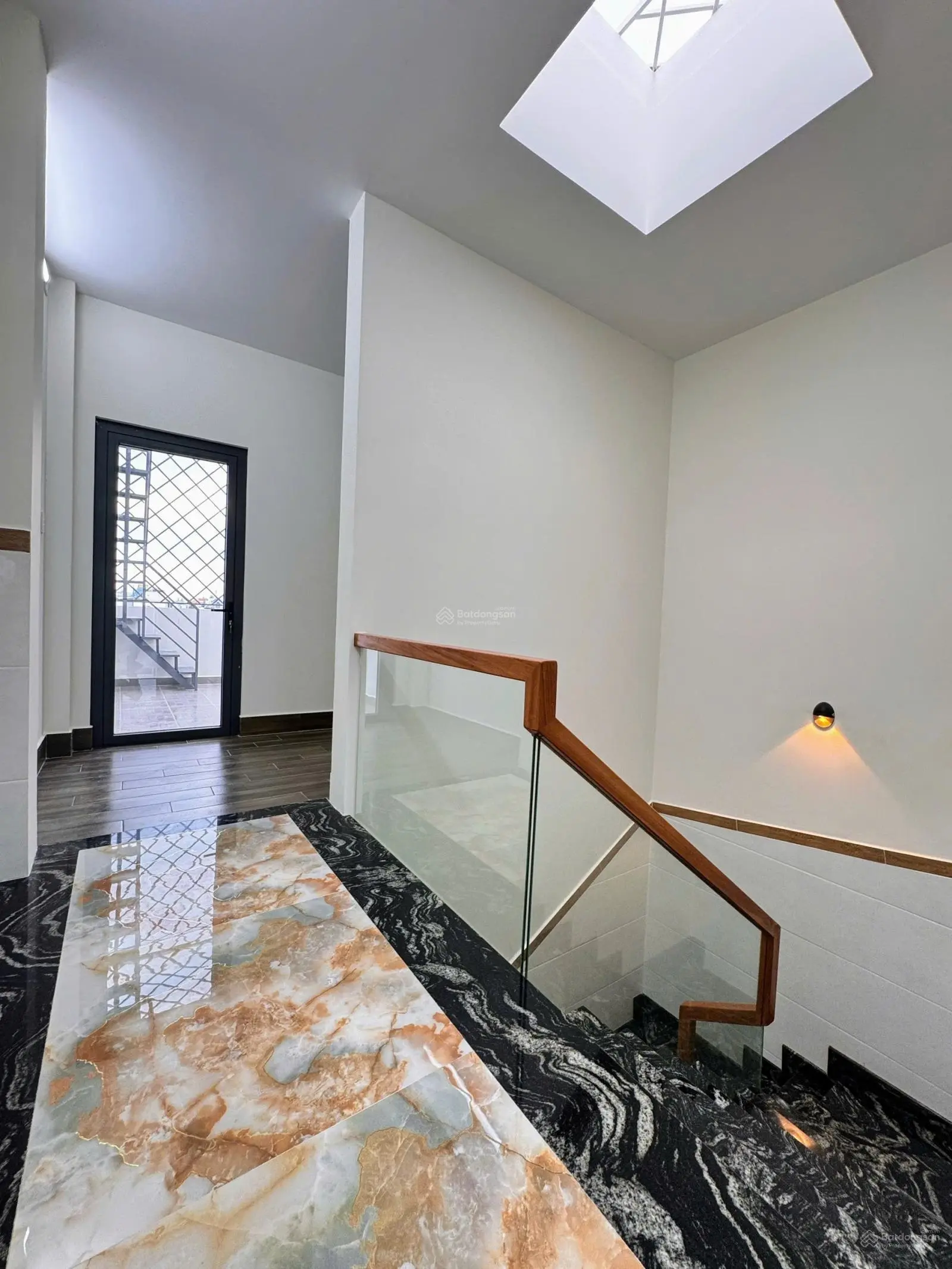 Hương Lộ 2 nhà mới 5 tầng, full nội thất, 65m2, hẻm 7m xe 7 chỗ ngủ trong nhà, sổ mới chỉ hơn 6 tỷ