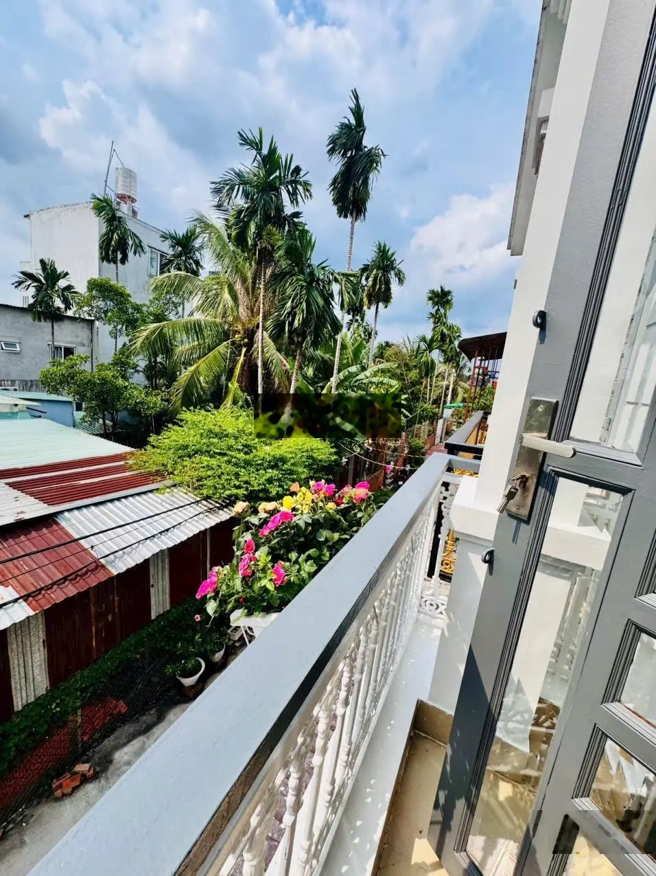 Nhà trệt lầu 6x10 hẻm oto giá 4tỷ380