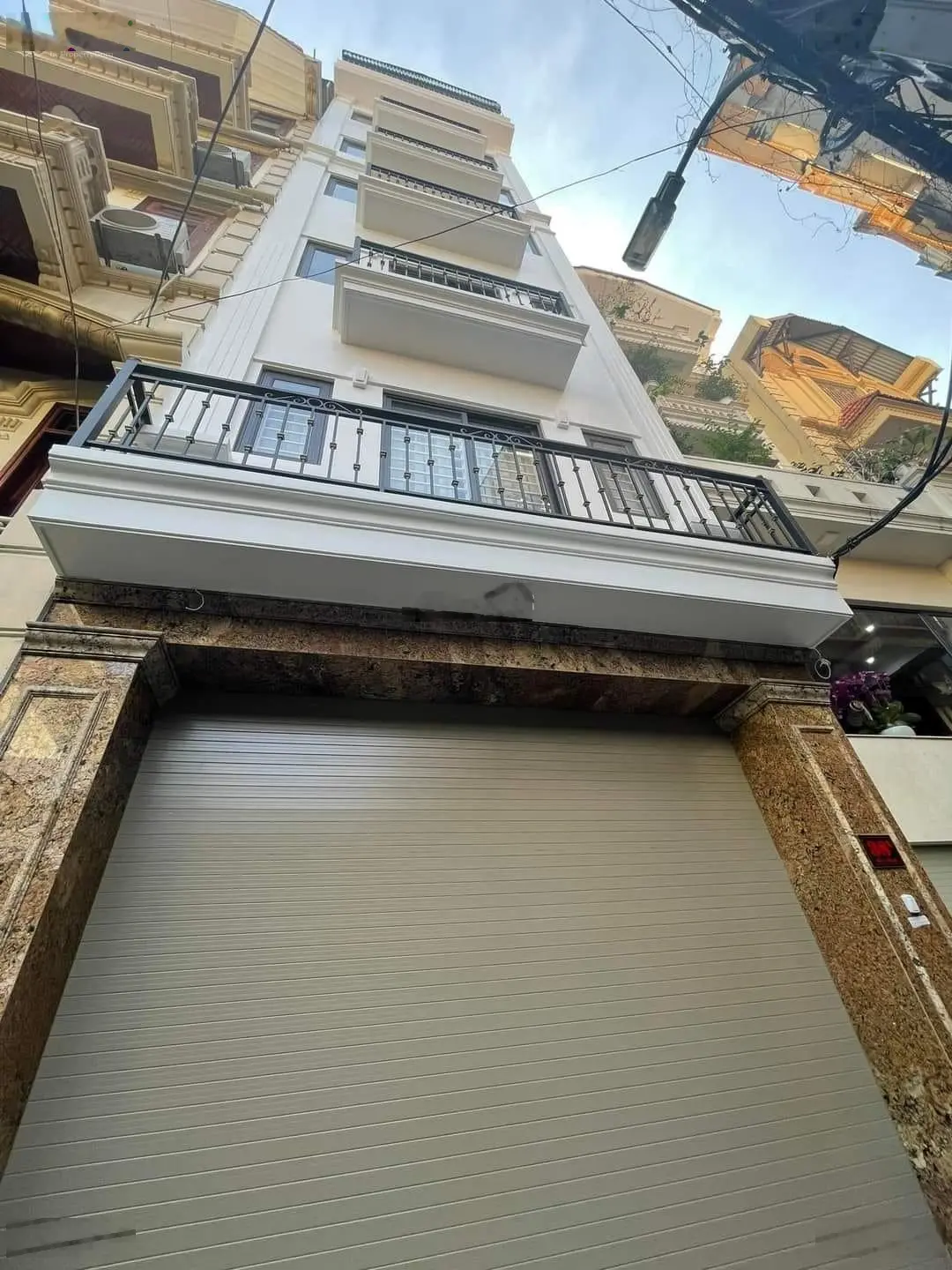 Bán nhà TT Cầu Giấy 45m2 - 6 tầng thang máy - ô tô ngủ trong nhà - nhà đẹp full nội thất