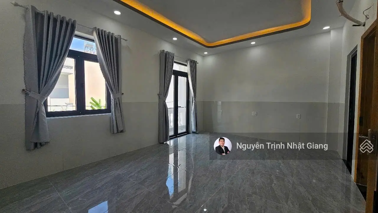 Nhà phố vừa hoàn thiện tại KDC đồng bộ trên trục đường Lê Văn Lương