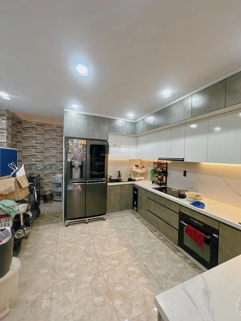 Gấp bán nhà HXH 6m thông - Lê Văn Sỹ - 3 phòng ngủ 4 WC khép kín - 95m2 - hơn 13 tỷ