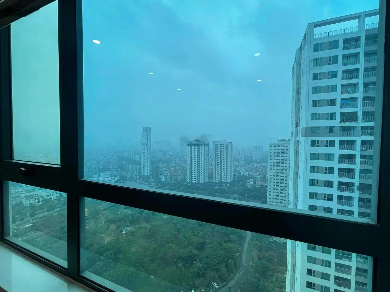 Bán CH 3PN BC đông view thoáng , full nội thất mới đẹp chỉ việc xách vali về ở Kim Ngân 0981 582 ***