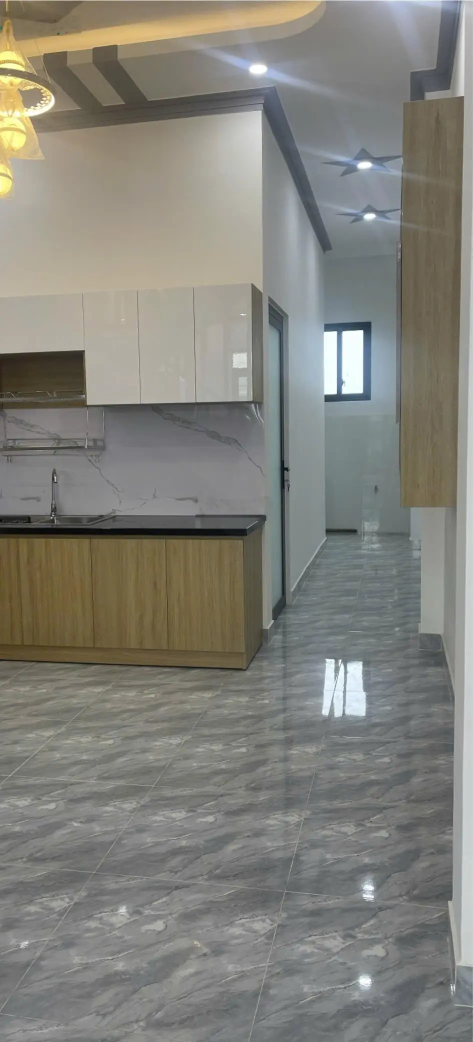 BÁN nhà mới xây vào ở liền cách trung tâm Cần Giuộc 500m