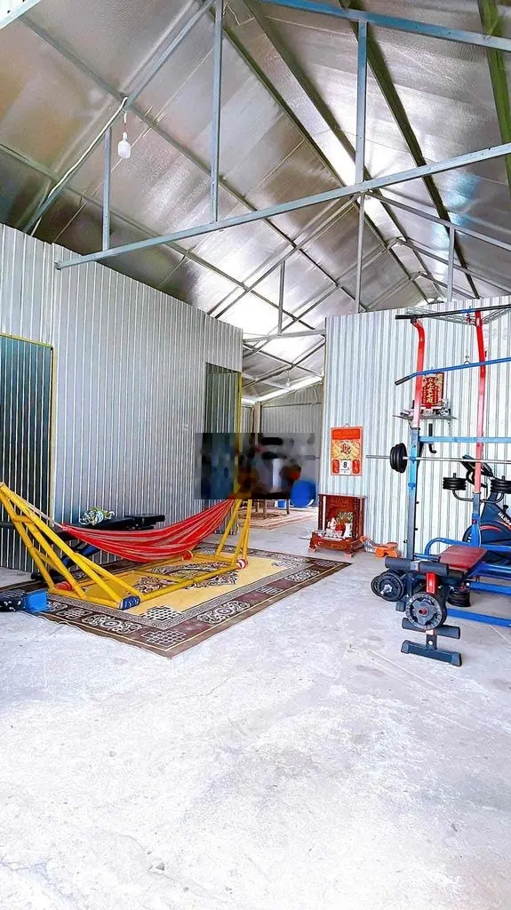 Bán Nhà Đất : Sân Vườn , Ngay Trung Tâm