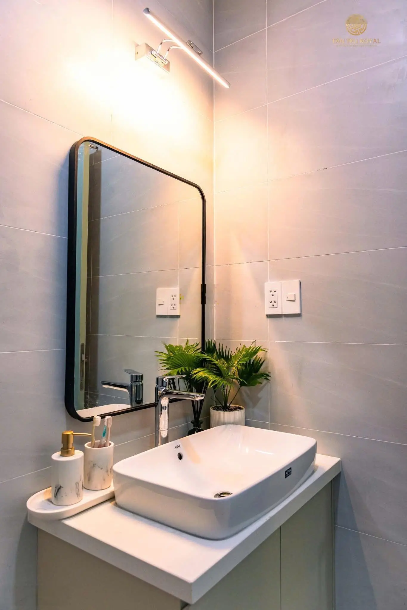 Shophouse TT Tân Trụ, 70m2 giá chỉ 2,6 tỷ, TT 20% nhận nhà, ngân hàng vay 70%, cam kết mua lãi 12%