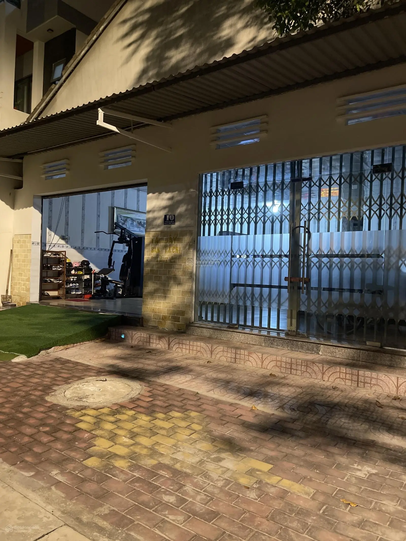 Cần bán nhà cấp 4 diện tích 180m2, ngang 10m x 18m
