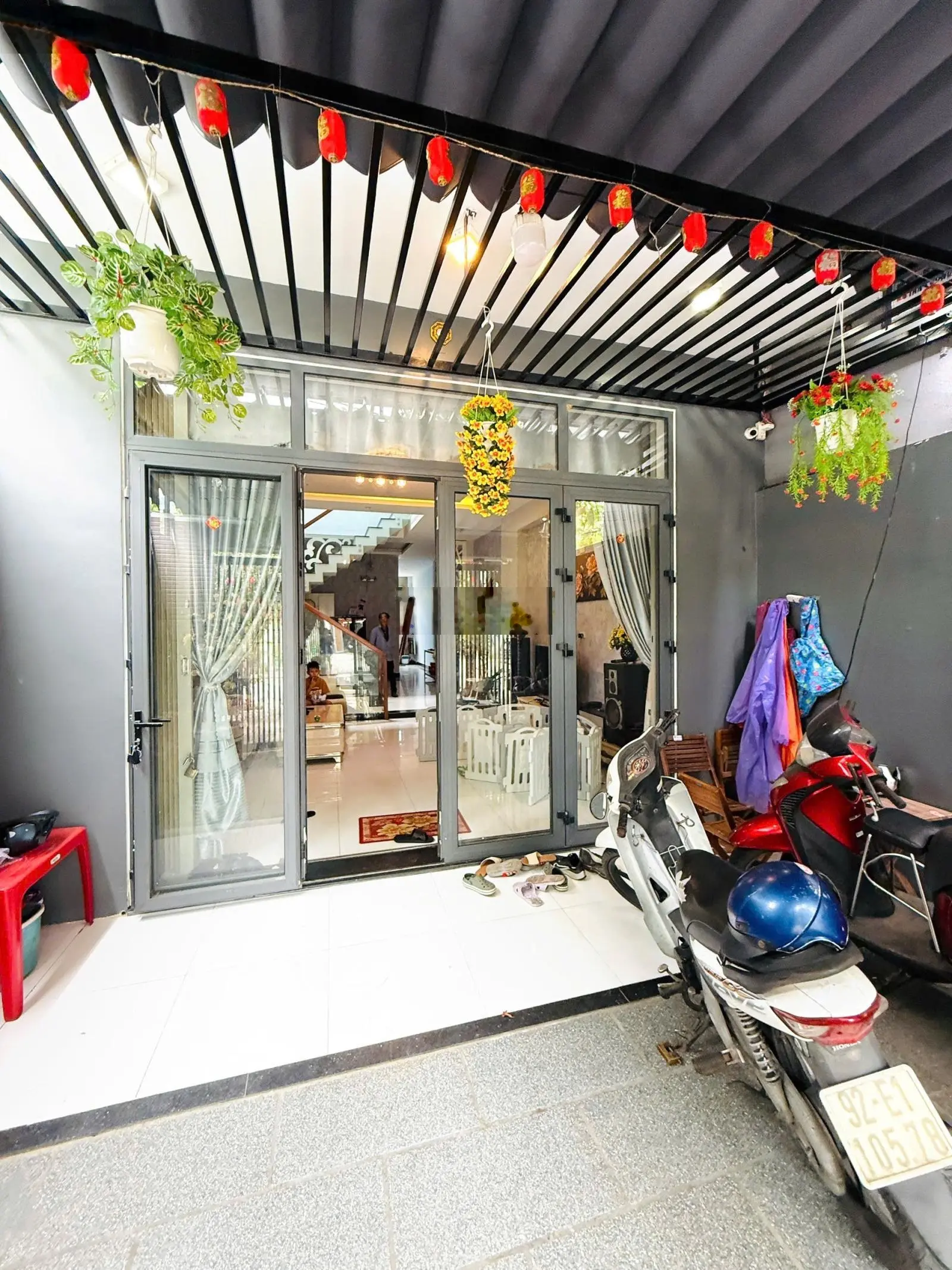 Chính chủ bán nhà đẹp hiện đại đường Thanh Lương 16. Giá tốt. LH em Trang 0935.854.456