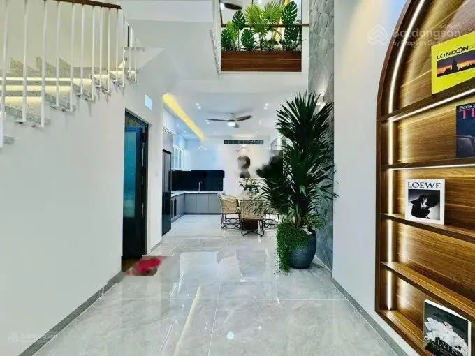 Cần tiền chữa bệnh cô sáu bán gấp Lý Chính Thắng Q3 48m2 Shr hẻm 5m
