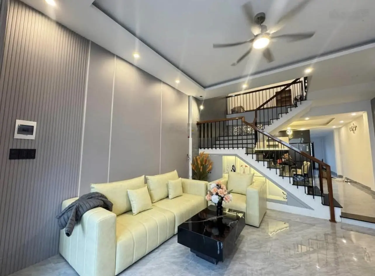Nhà diện tích lớn 82m2 Lê Thánh Tôn- Bến Nghé-Quận 1 gần Thái Văn Lung đang cho thuê 42 triệu