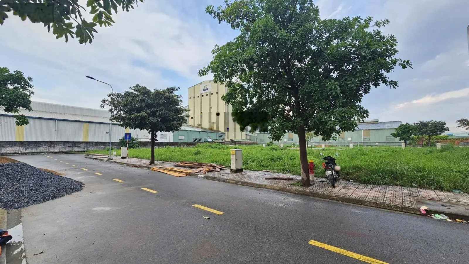 Cần bán đất Định Hòa Thủ Dầu Một giá 650 triệu/76m2. SHR, Sang tên ngay. Gía công nhân. 0768 234 ***