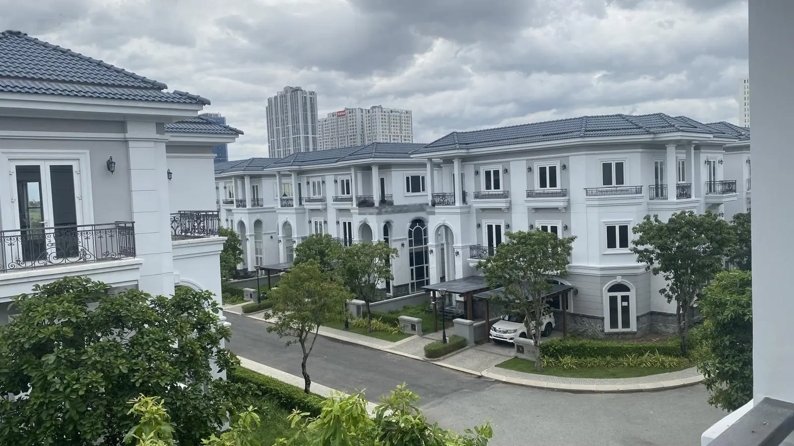 PhoDong Village Quận 2 bán căn biệt thự song lập Sol Villas XD 292m2 giá 25 tỷ. Hotline 0908 137 ***