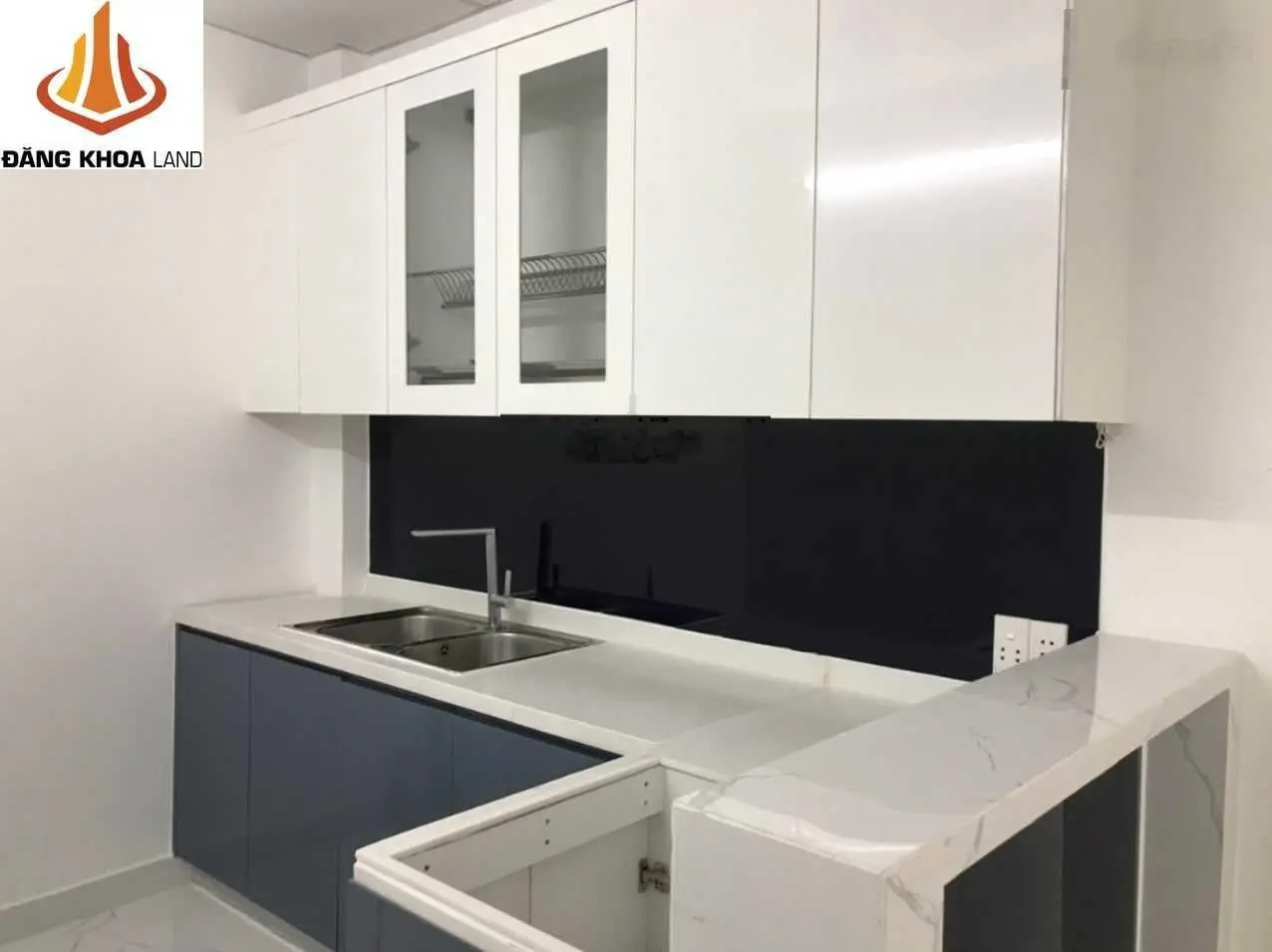 Hàng ngộp - Nhà cấp 4 DT 93m2, gần đường Hoàng Diệu 2, kế bên trường ĐH Ngân Hàng