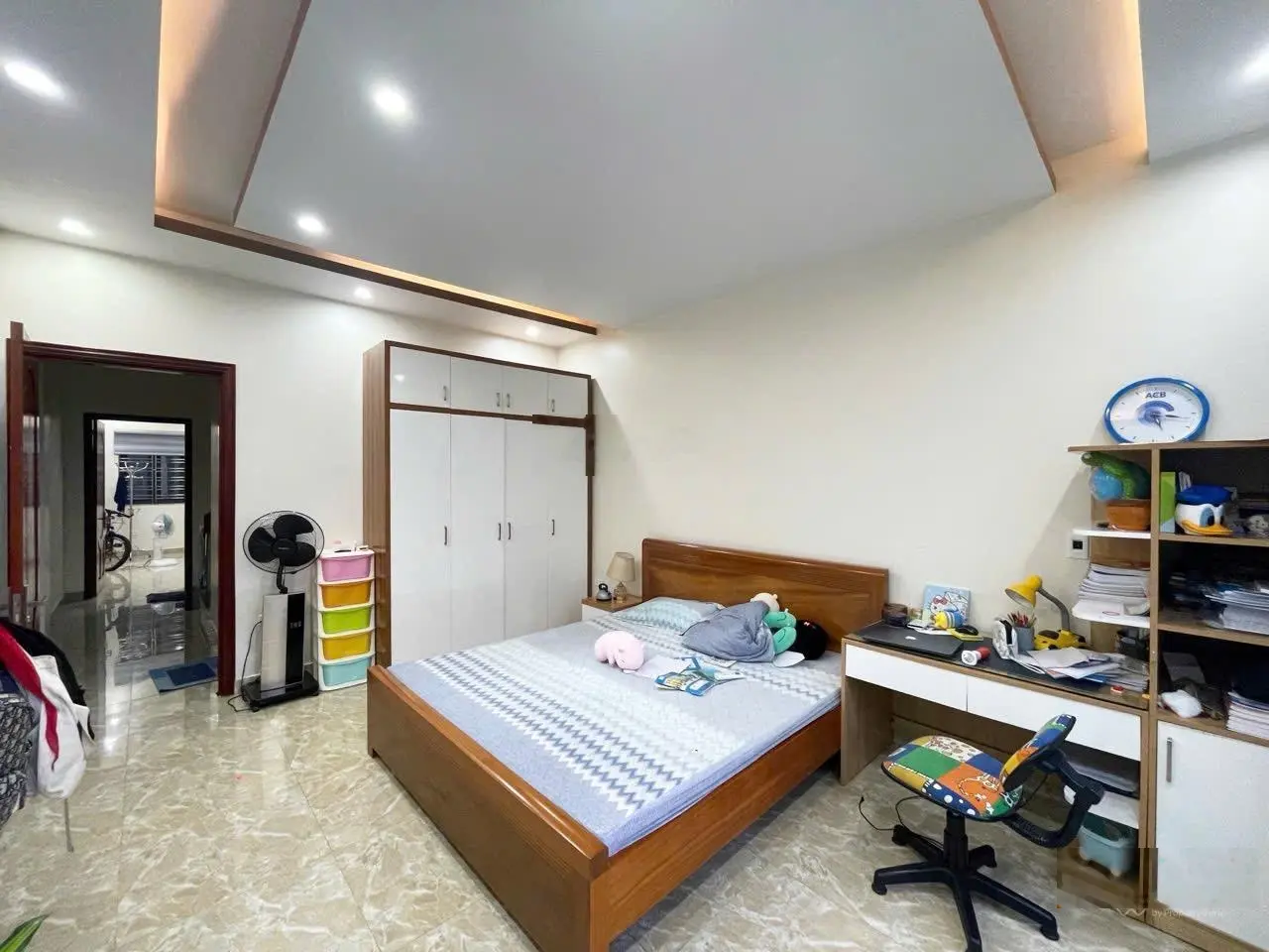 Chính chủ bán nhà Mặt đường Nam Trung Hành 60m2 oto tránh nhau full đồ đẹp 4 tầng