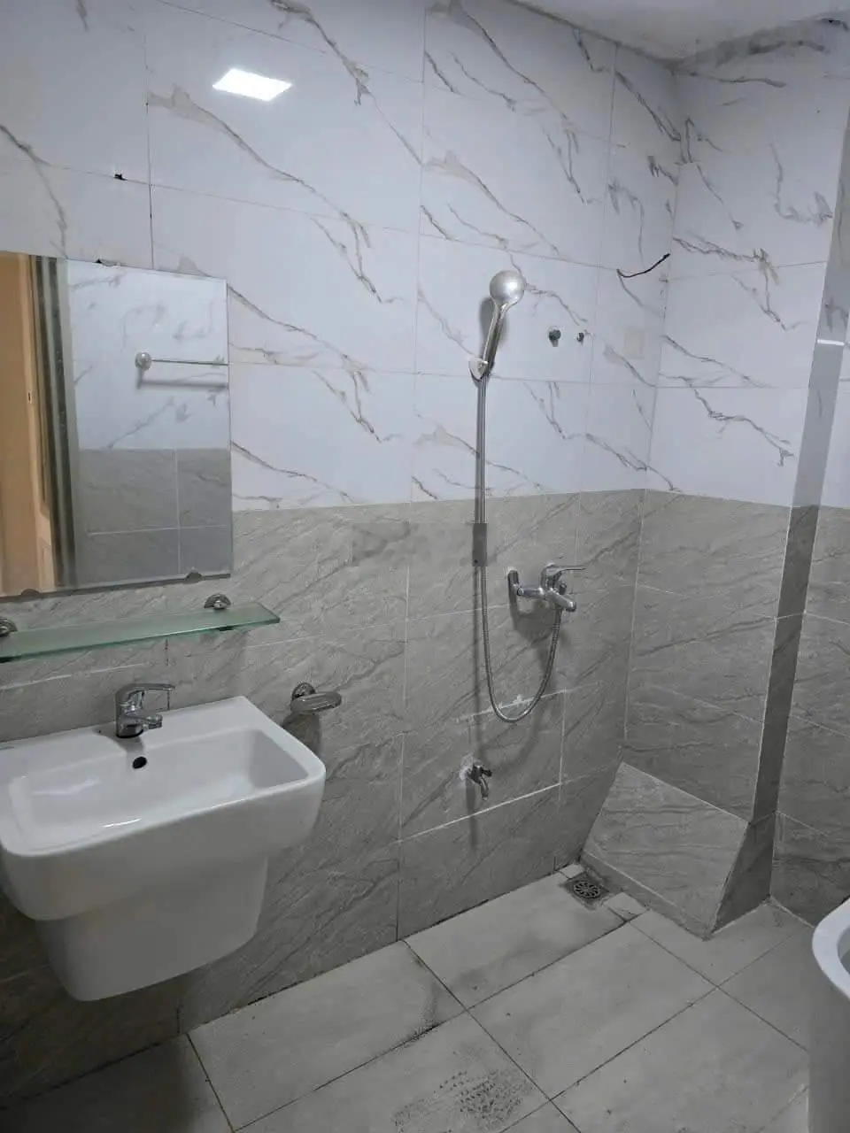 Bán nhà mặt ngõ 663 Trương Định, Hoàng Mai. Mặt ngõ oto, KD, dt 53m2, 5t, giá 7.8 tỷ
