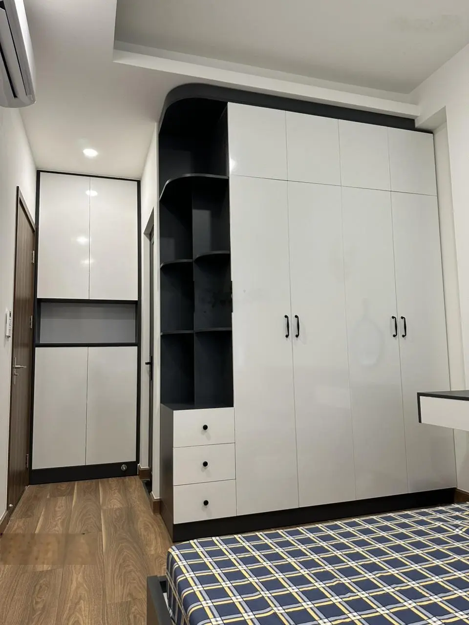 Chính chủ cần bán căn hộ Era Town, Q7, DT 63m2, 2PN - 2WC giá 1 tỷ 680tr - sổ hồng riêng trên tay