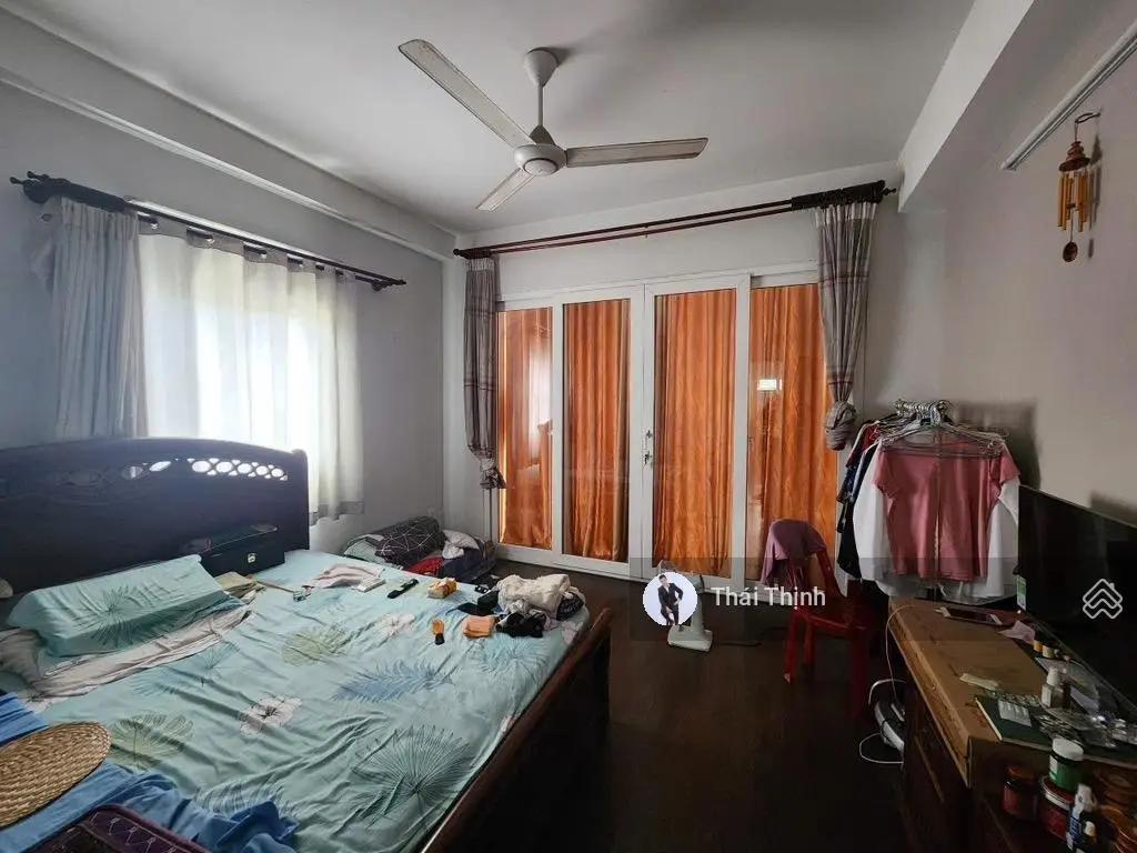 Mặt tiền đường nhựa quận 4 nhà 5 tầng 4pn chỉ 10 .x tỷ chuản pháp lý hoàn công không quy hoạch