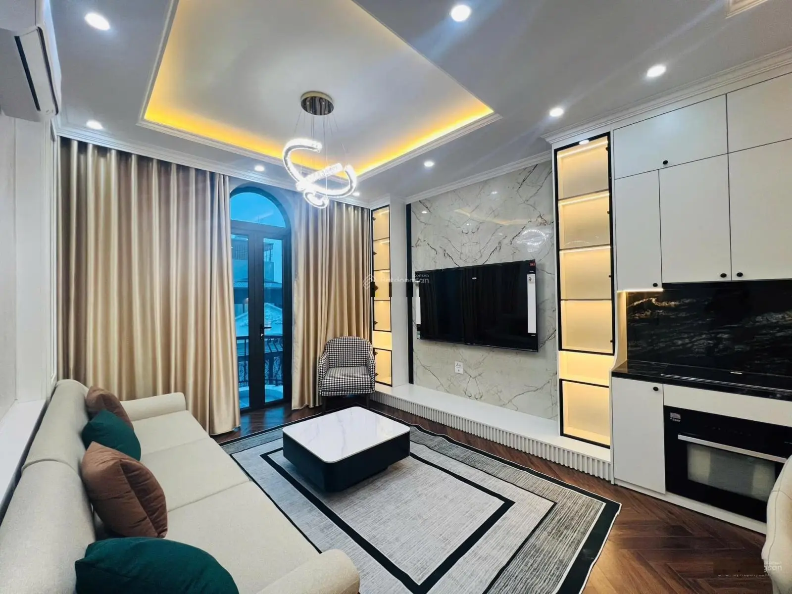 Hiếm ! Nguyễn Văn Tuyết ô tô tránh, xây 7 tầng thang máy, Kinh doanh 10m mặt phố vỉa hè 2m