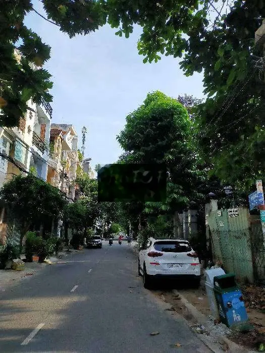 Gấp 7,3tỷ có ngay nhà 3 tầng 4*16 Mt đường số tên lửa