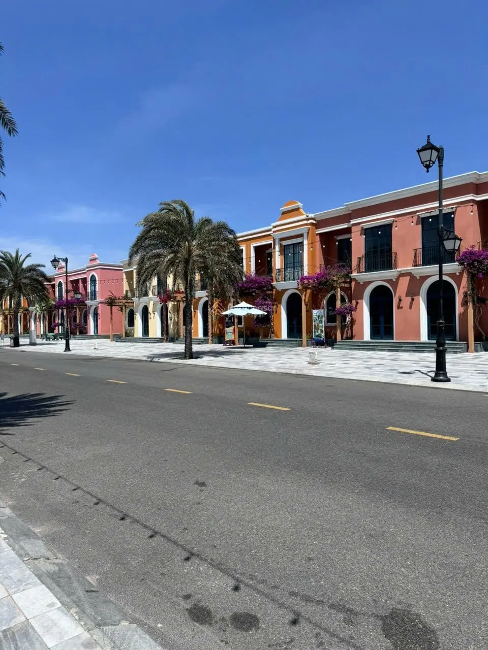 Chuyển nhượng Shophouse trục đường Miami xuyên Florida1 Giá: 5 tỷ (Bao thuế phí). LH: 0966765282