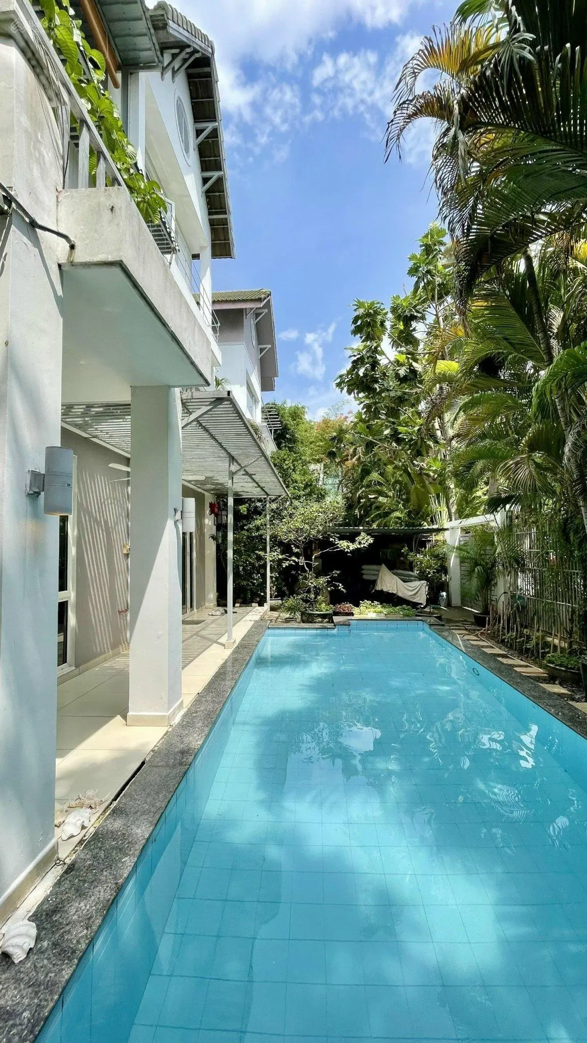 Định cư bán gấp biệt thự hồ bơi đầy đủ tiện nghi Đường Võ Oanh diện tích 300m2 hầm 3 tầng giá: 55tỷ