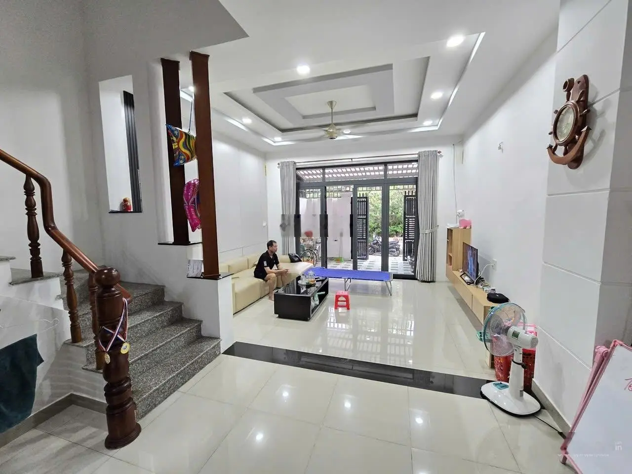 Hẻm xe tải quốc lộ 13 Hiệp Bình Phước, sát bên khu Hồng Long. 5x16m, 1 trệt 2 lầu 4PN, giá 10,3 tỷ