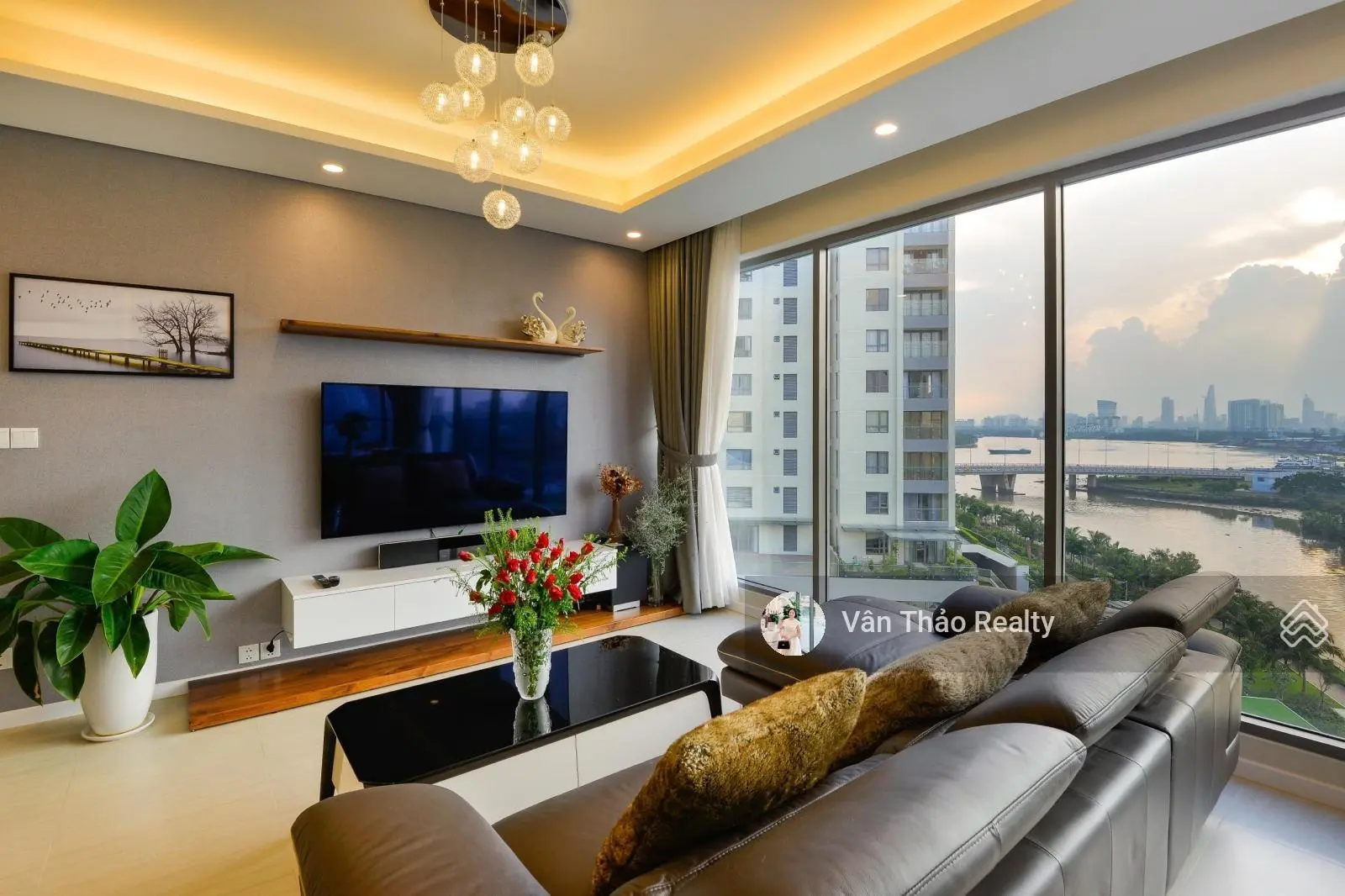 Full kính ngắm bình minh/ hoàng hôn cực đỉnh - căn hộ 1-2-3-4PN tiêu chuẩn Resort - ngay gần Quận 1