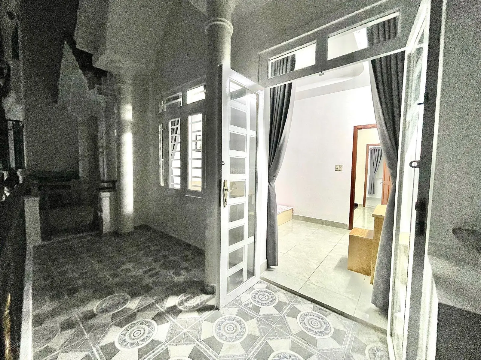 Cần bán gấp nhà 1trệt, 1lầu ~ 54m2 (SHR). (Hình thật 100%)