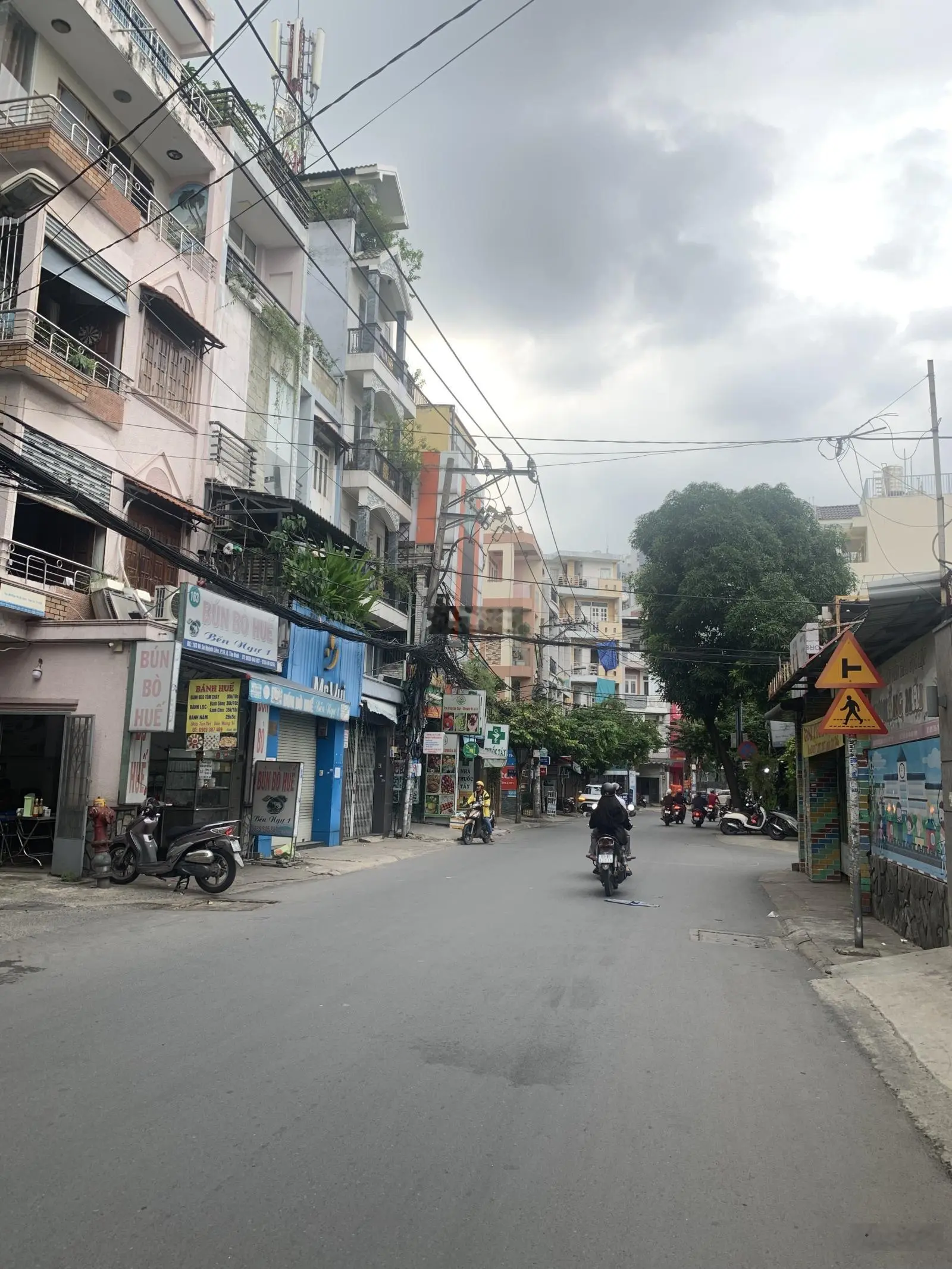 Mặt tiền [ 5 x 23 ] * 4 tầng * Bùi Thế Mỹ, Ni Sư Huỳnh Liên, Tân Bình, Giá 18 tỷ nhỉnh thương lượng