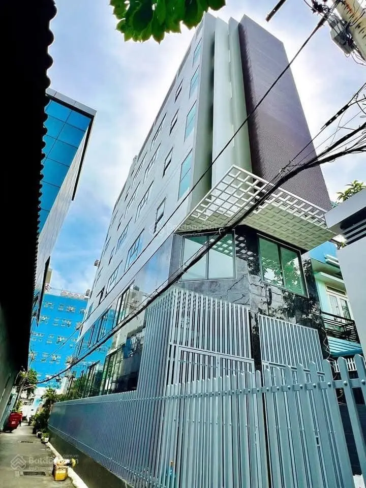 Nhà 2 mặt tiền hẻm xe hơi có hầm 20p(có thể KD CHDV) 5x27m Dương Quảng Hàm P5 ngay DH Văn Lang