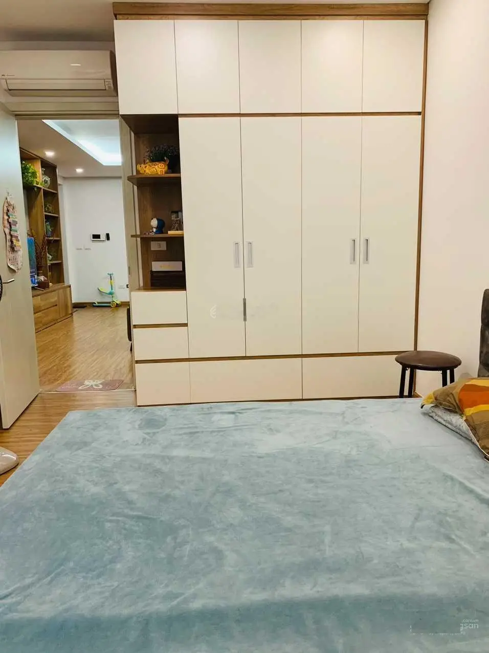 Ban căn hộ 90.5m2 ban công Đông Nam tầng trung đẹp