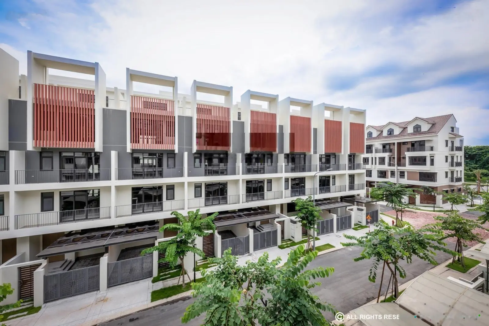 Nhà liền kề, thiết kế hiện đại - Sẵn sàng bàn giao tại thành phố mới Bình Dương