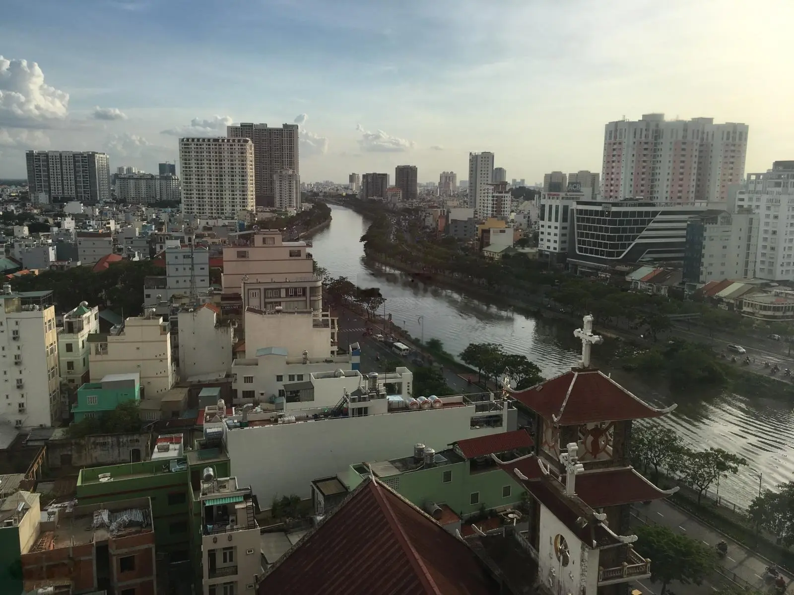 bán nhanh căn hộ 2 phòng ngủ- River Gate- Giá 4.2 tỷ-View Sông- 0918 753 ***