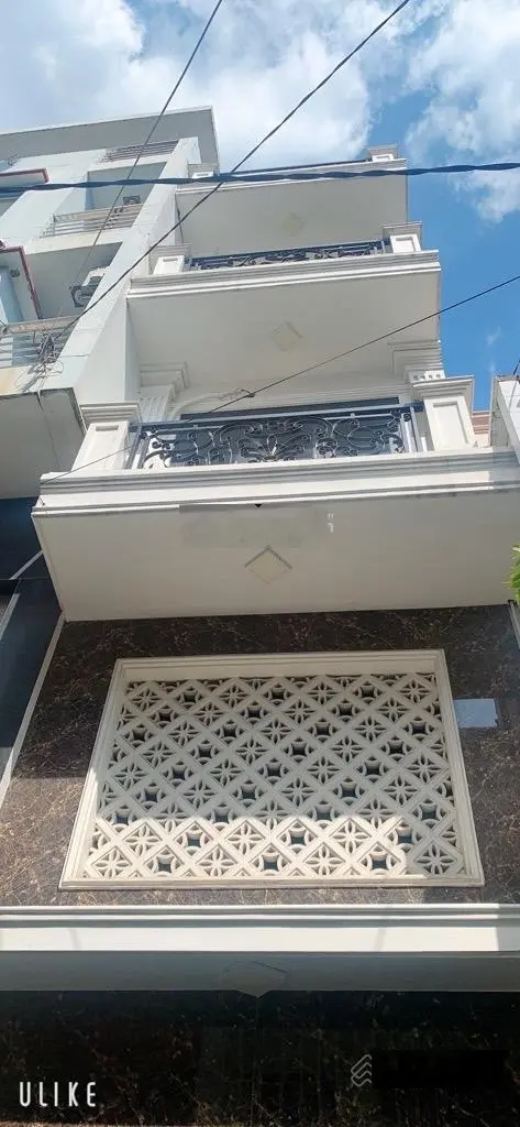 Bán nhà Vĩnh Hội Quận 4 - hẻm ôtô - 5 Tầng - 40m2 - 4 tỷ nhỉnh - khu dân trí cao an ninh