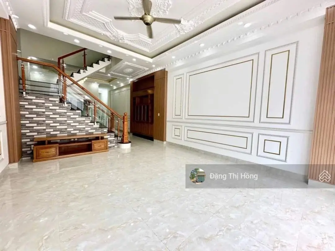 Bán gấp nhà đường Bà Điểm 5, 68m2 khúc giao với Nguyễn Ảnh Thủ 1T2L đang cho thuê 7tr/th SHR