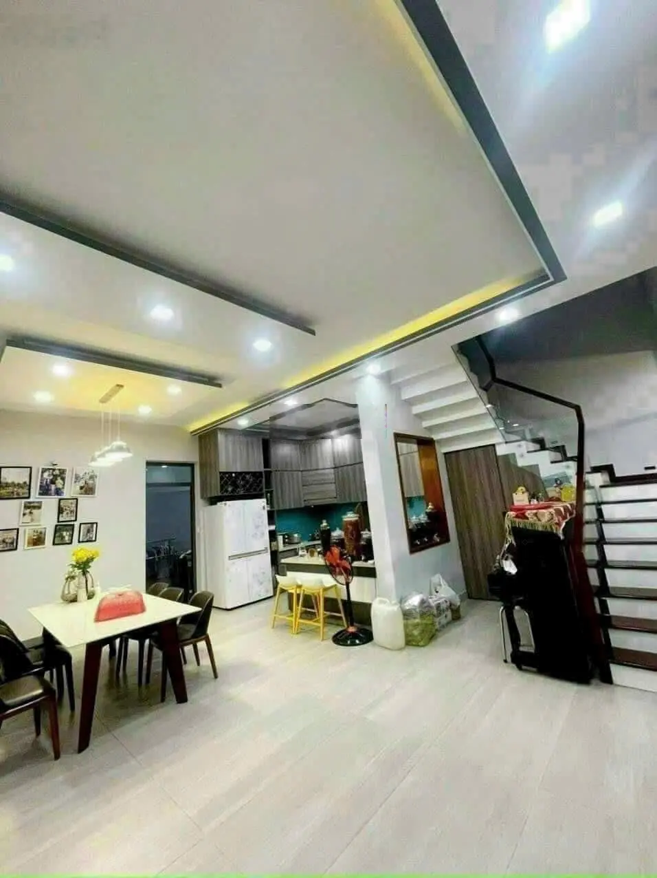 BÁN BIỆT THỰ SỐ 6 ĐƯỜNG SỐ 4 TẤN TRƯỜNG- QUẬN 7 gần bên triển quốc tế SECC