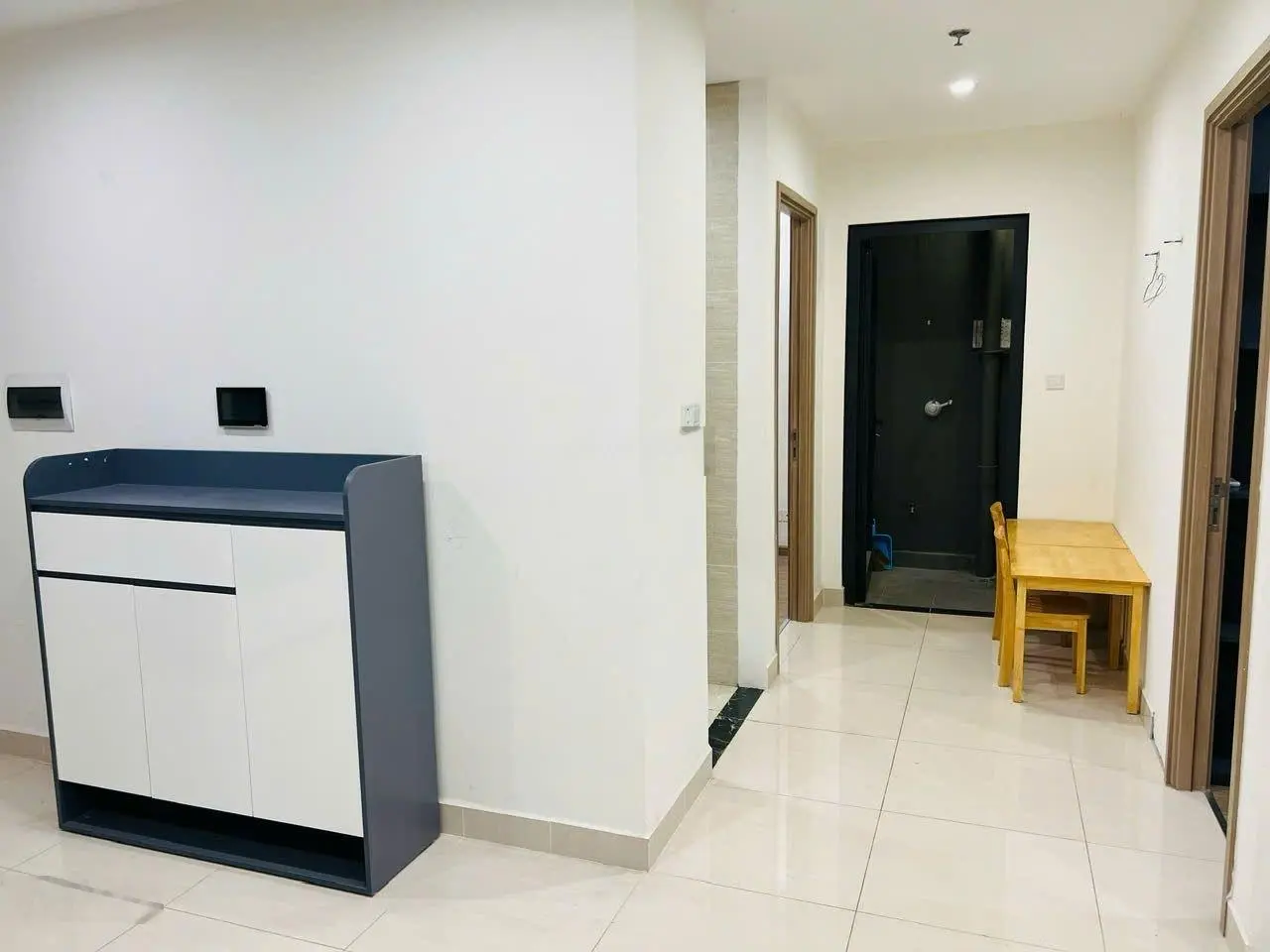 Bán căn 2PN S1 view nội khu 3tỷ4 full nội thất LH 0786 598 ***