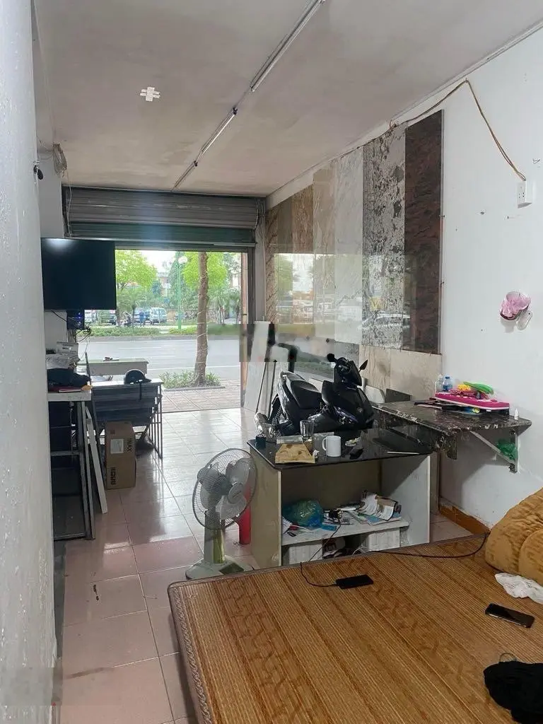 Chính chủ mình cần bán nhà cấp 4 Ngô gia tự, DT 126m , vị trí trung tâm đẹp nhất phố, kinh doanh