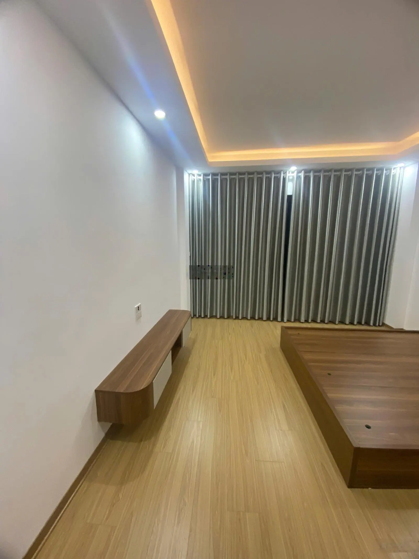 Bán Nhà Gần Bến Xe Yên Nghĩa Ô Tô Tới Cửa Vị Trí Đẹp Có Chỗ Để Ô Tô Ngày Đêm Cách 30m